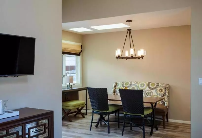 호텔 Lighthouse Lodge & Cottages