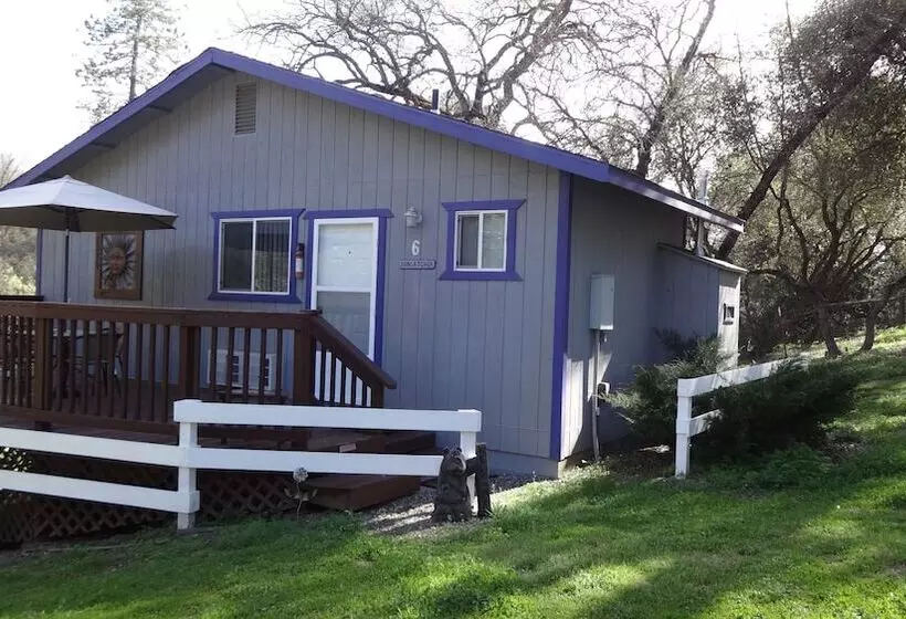 호텔 Little Valley Inn