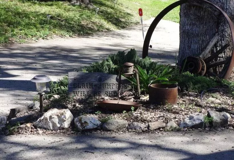 호텔 Little Valley Inn