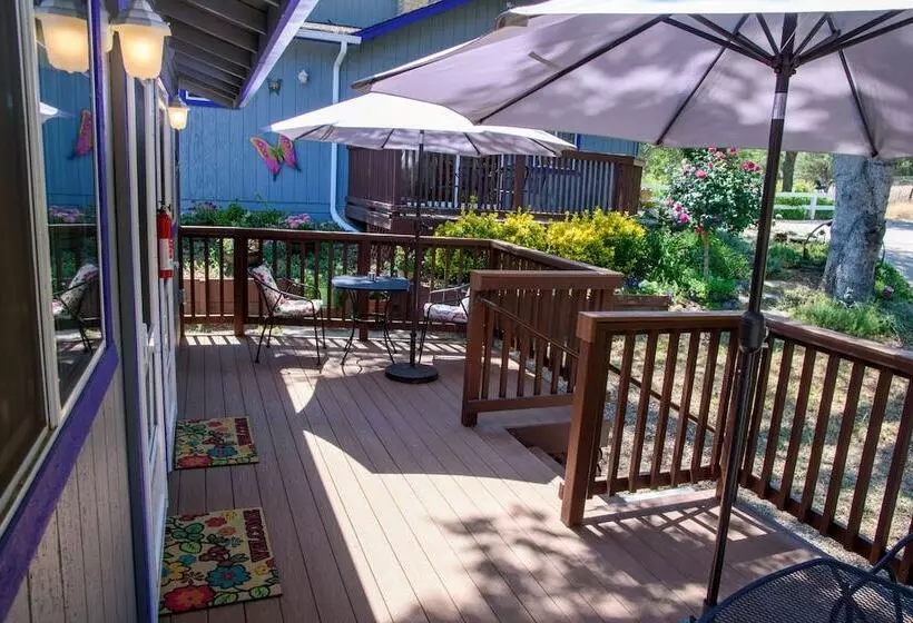 호텔 Little Valley Inn