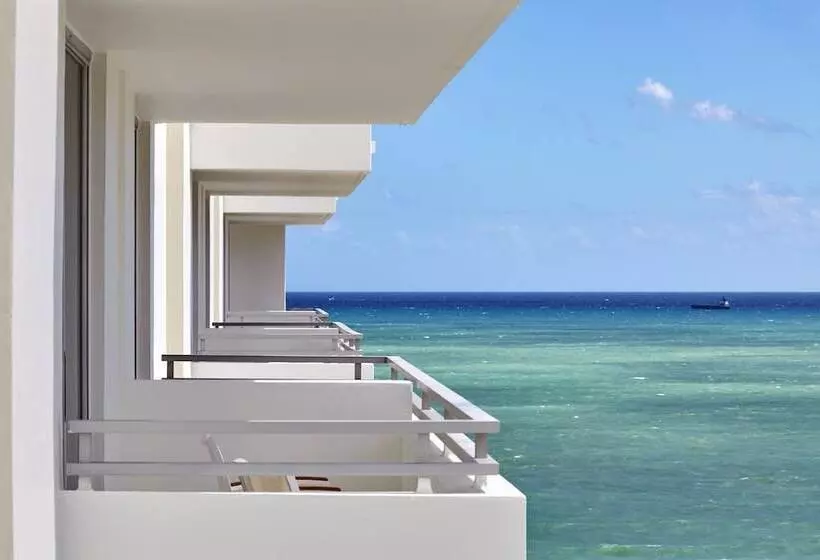 בית מלון כפרי Loews Miami Beach