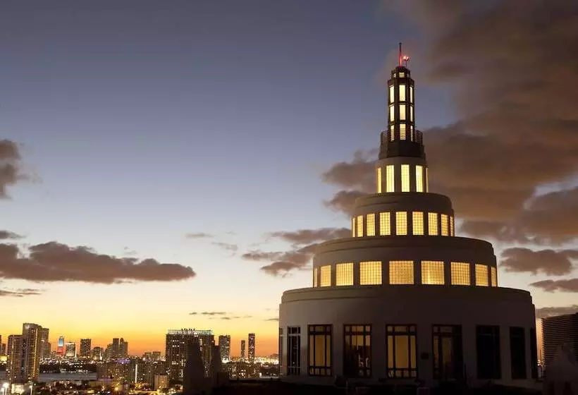 בית מלון כפרי Loews Miami Beach