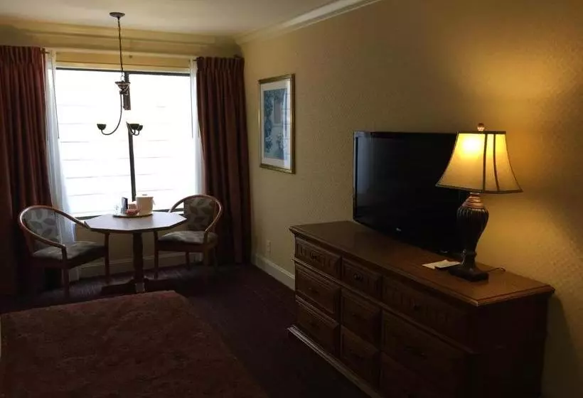 ホテル Lombard Inn