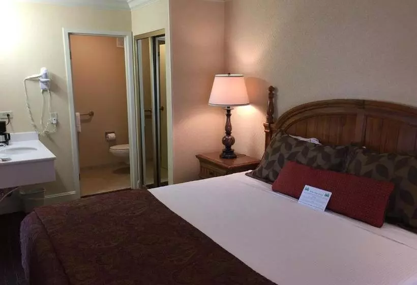 ホテル Lombard Inn