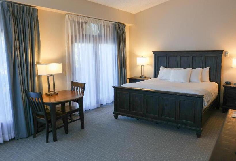 ホテル Lone Tree Golf Club And