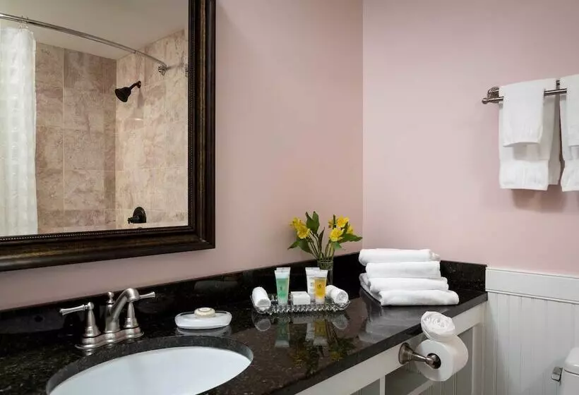 בית מלון כפרי Lord Camden Inn