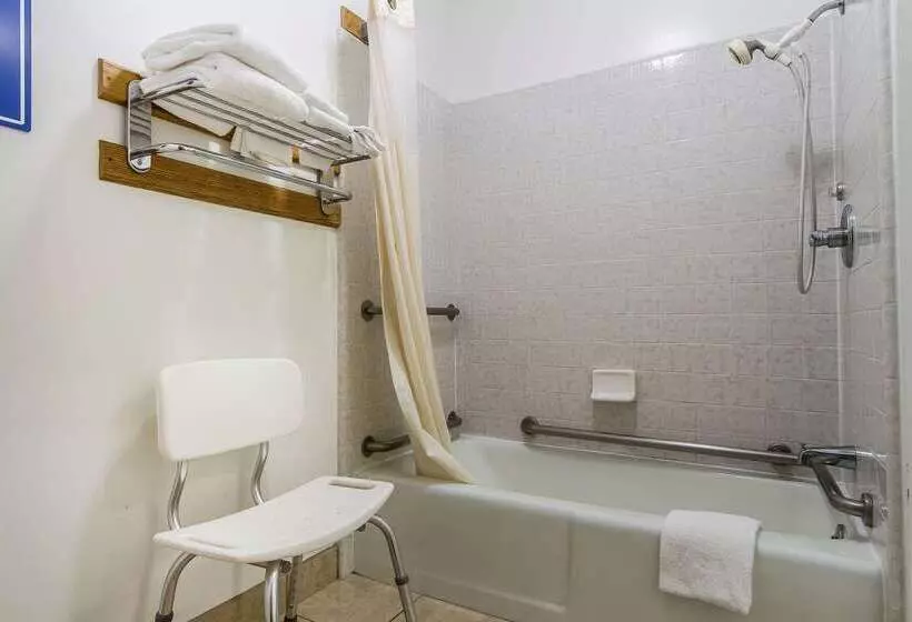 Отель Quality Inn & Suites Gilroy