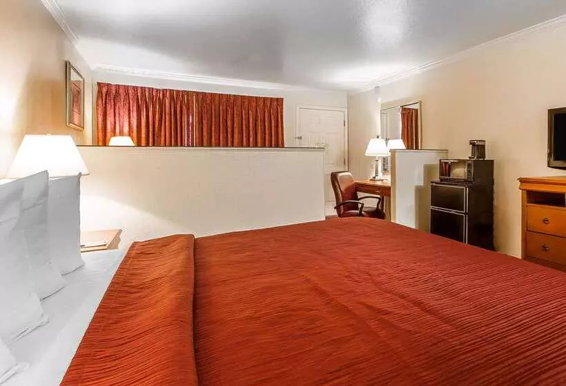 Отель Quality Inn & Suites Gilroy
