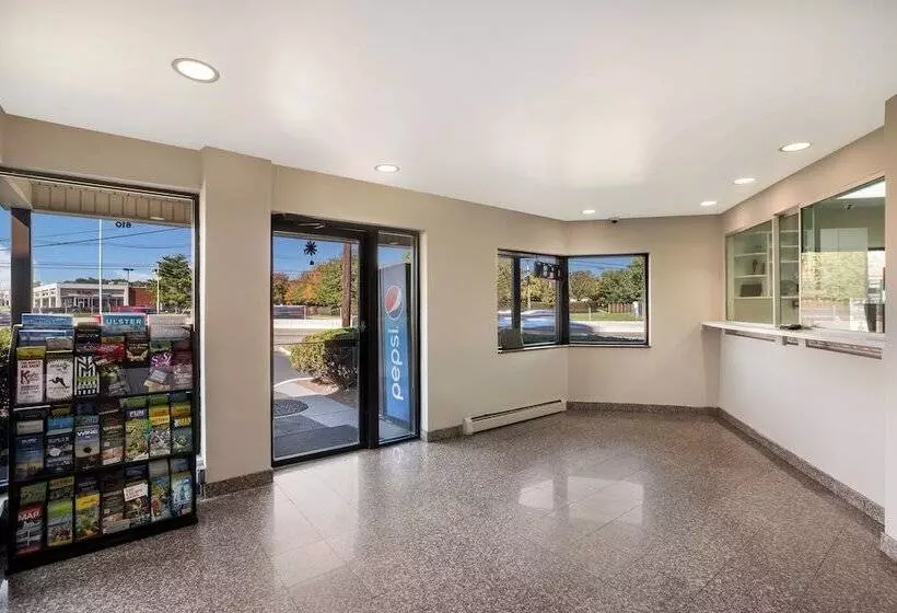 בית מלון כפרי Red Carpet Inn Edison