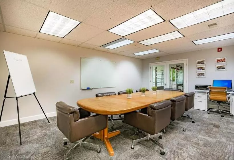 La Residence Suite Hotel