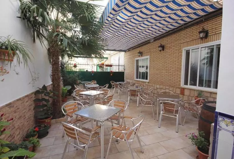 هتل Hostal Restaurante Milan Ii
