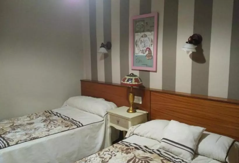 هتل Hostal Restaurante Milan Ii