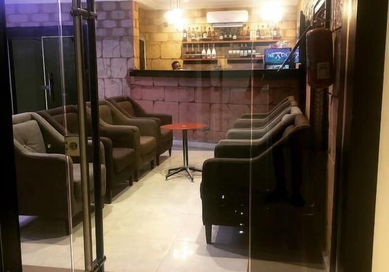 هتل Mesorein Luxury