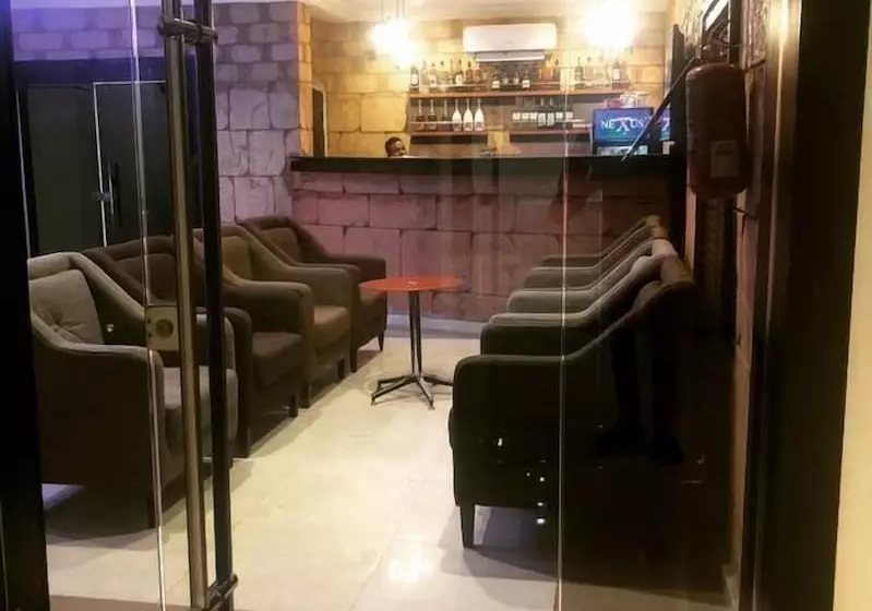 هتل Mesorein Luxury