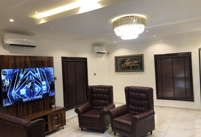 هتل Mesorein Luxury