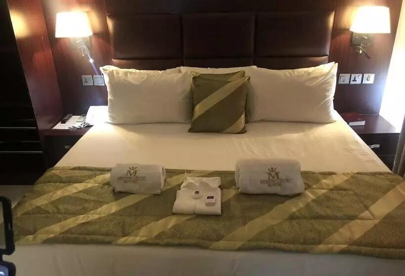 هتل Mesorein Luxury