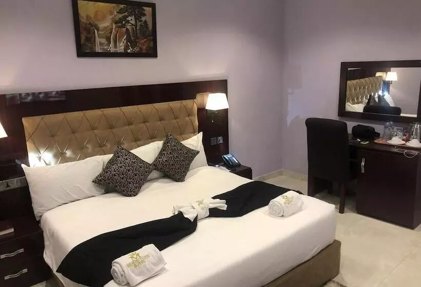 هتل Mesorein Luxury