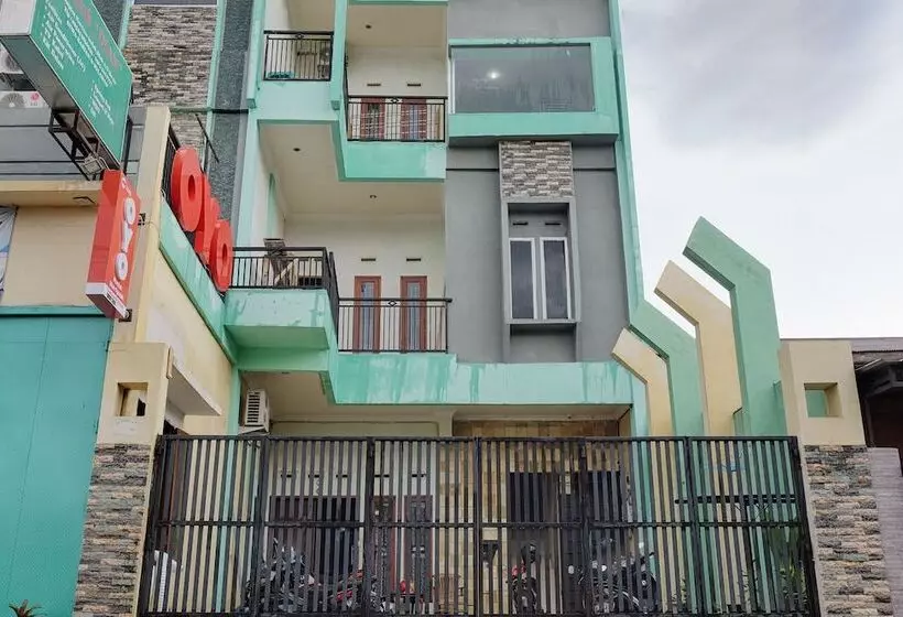 هتل Oyo 2292 Pondok Dian Syariah