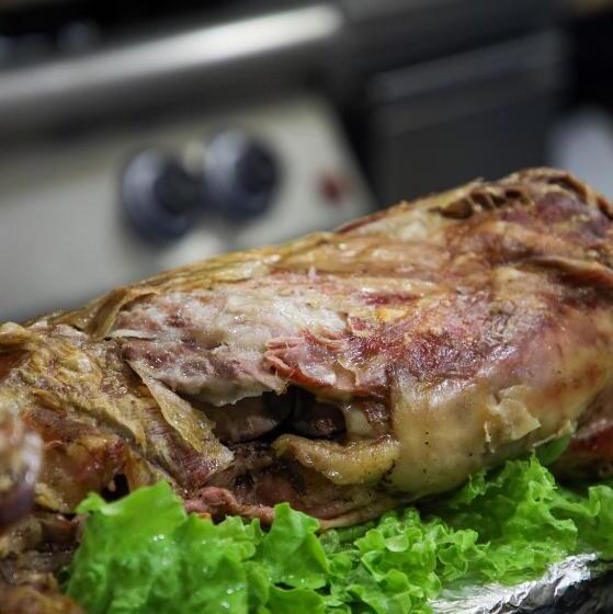 Dim S Hotel & Restaurant