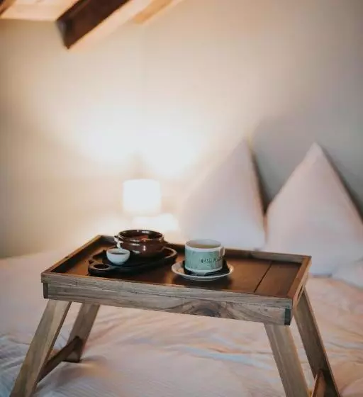 Dim S Hotel & Restaurant