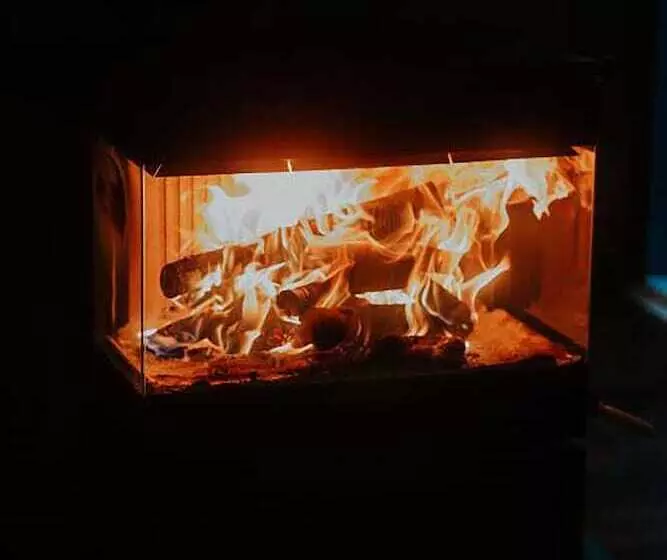 Dim S Hotel & Restaurant