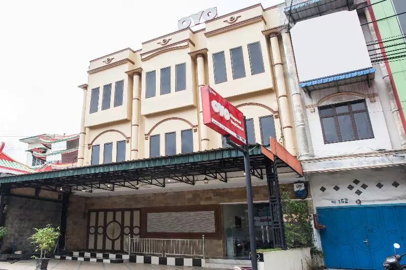 هتل Capital O 1585 Ring Road Residence
