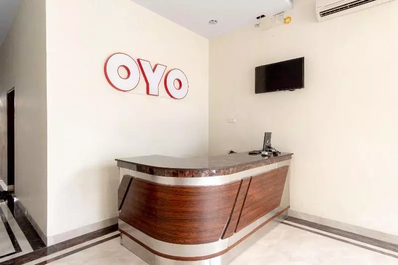 هتل Capital O 1585 Ring Road Residence