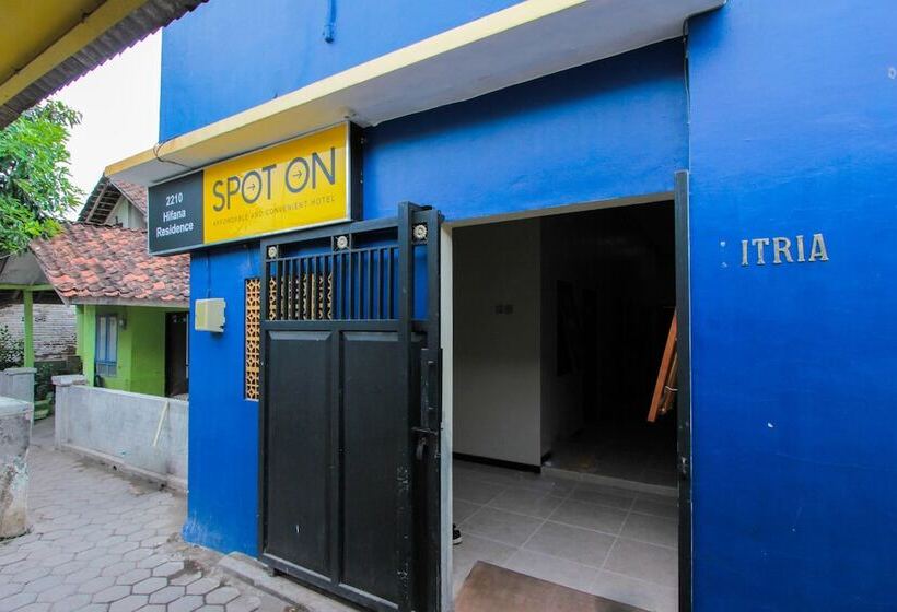 Otel Spot On 2210 Hifana Residence