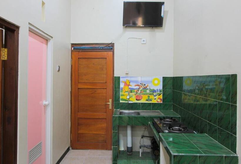 Otel Spot On 2210 Hifana Residence