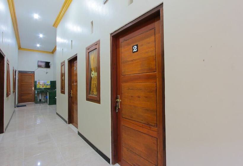 Otel Spot On 2210 Hifana Residence