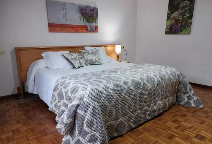 Majatalo Garden Lodge Hostal Evencio