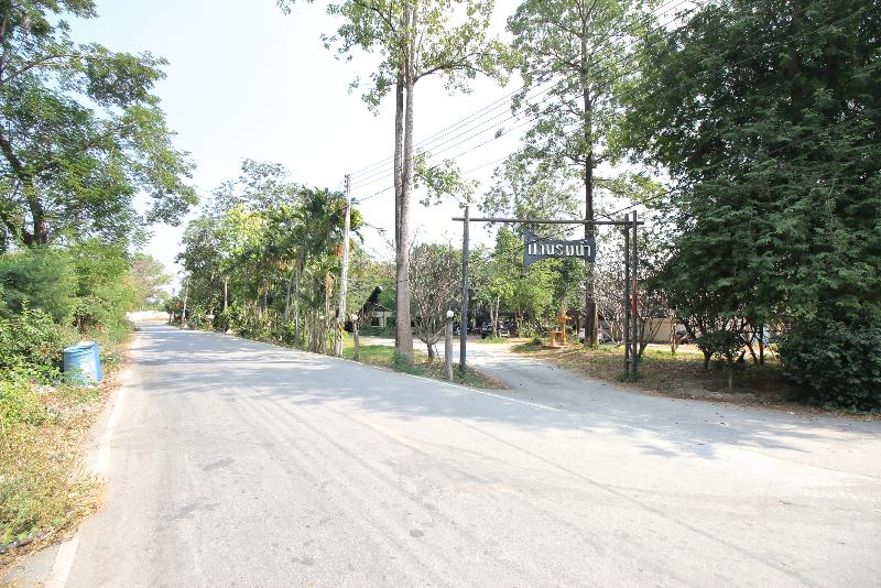 هتل Oyo 476 Ban Rimnam Resort