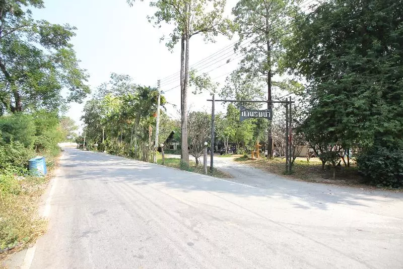 هتل Oyo 476 Ban Rimnam Resort