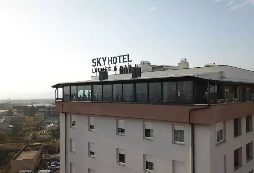 هتل Sky