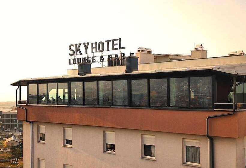 هتل Sky
