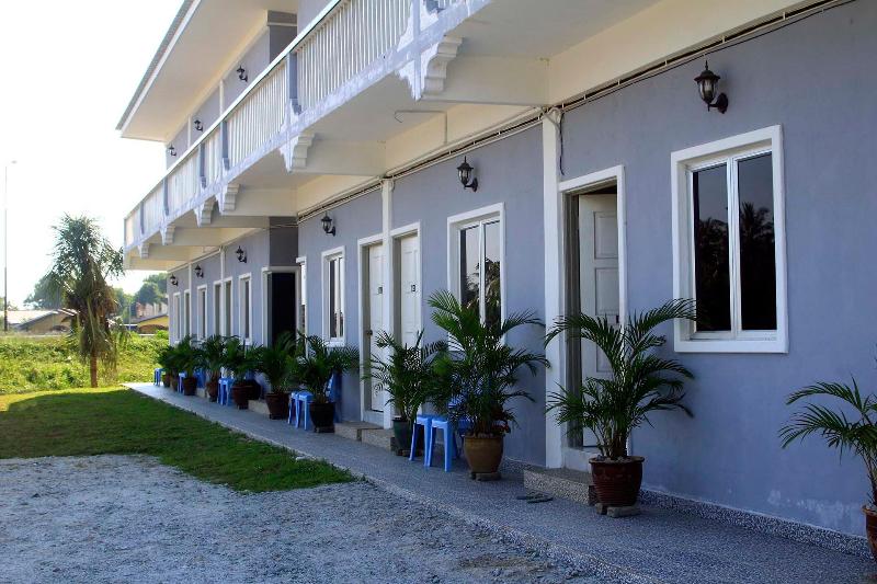 בית מלון כפרי Cenang Langkawi House