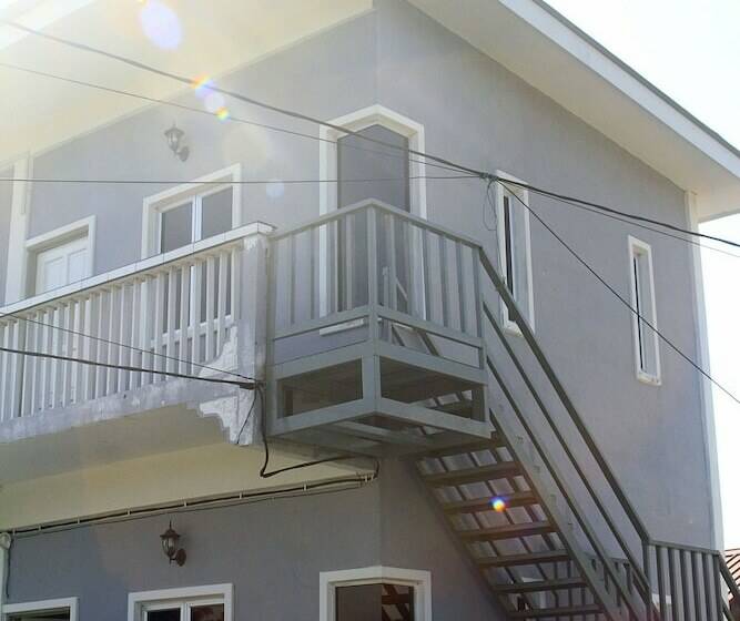 בית מלון כפרי Cenang Langkawi House