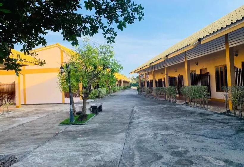 ศรีสุภาวดีรีสอร์ท Srisupawadee Resort