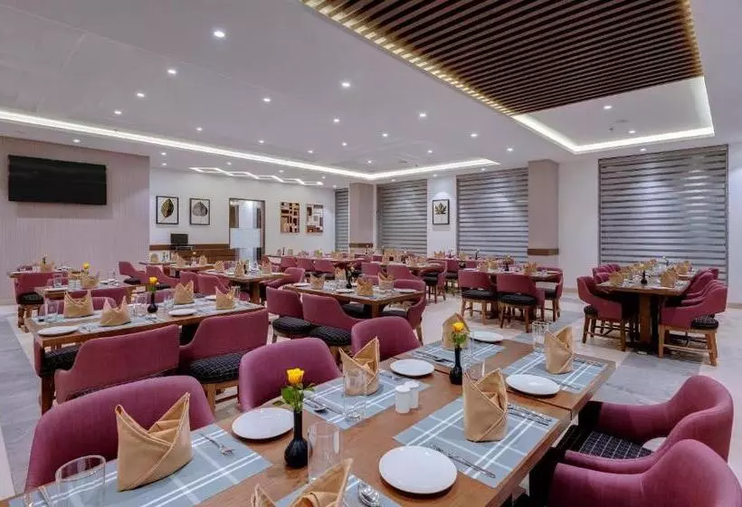 Click Hotel Aurangabad