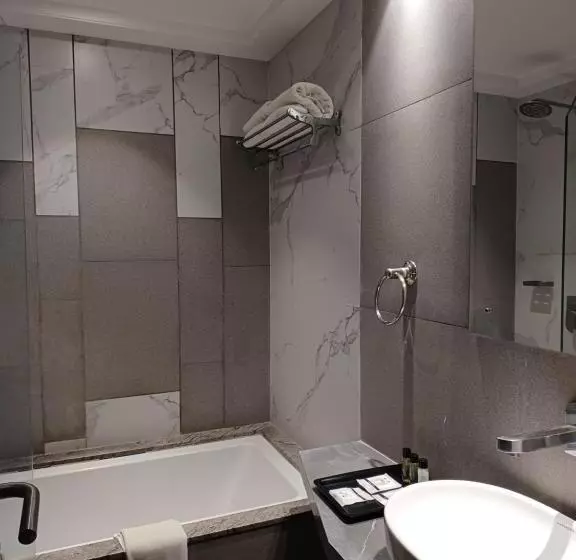 Click Hotel Aurangabad