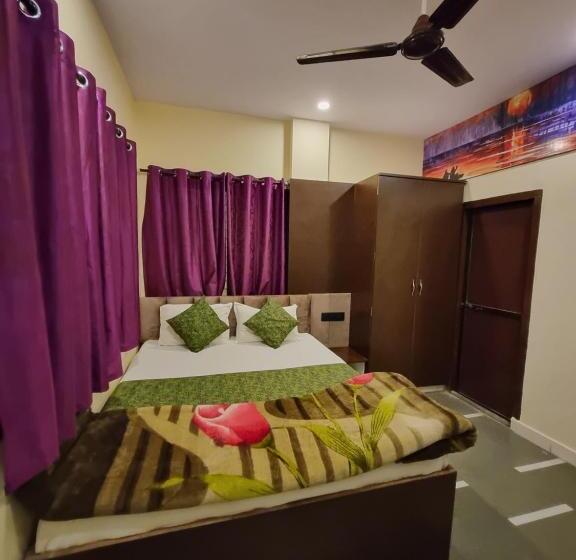 호텔 Shree Shivtam