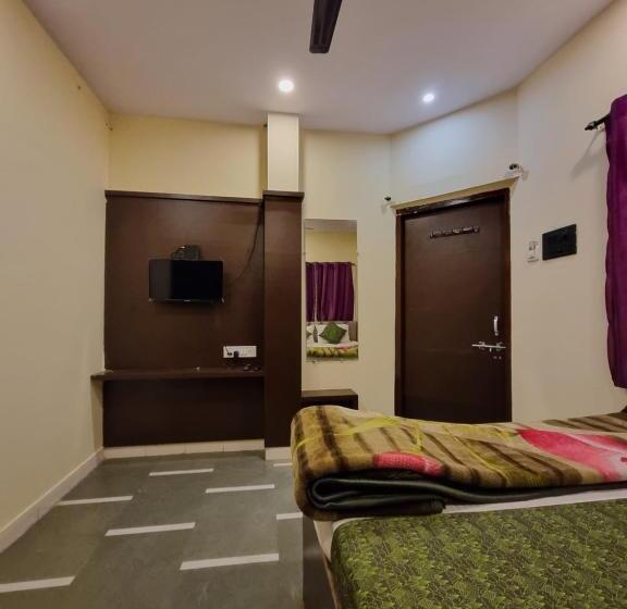 호텔 Shree Shivtam