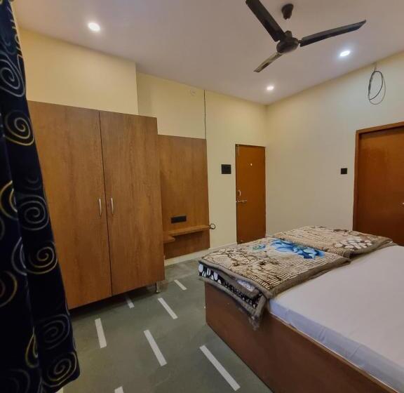 호텔 Shree Shivtam