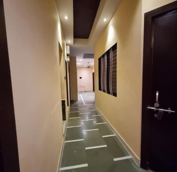 호텔 Shree Shivtam