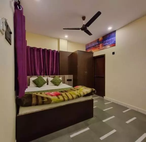 ホテル Shree Shivtam