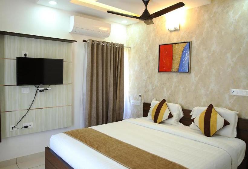 Eden Isle Luxury Service Apartment