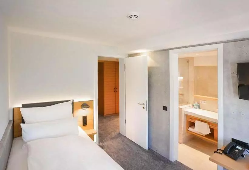 Hotelli Bahnhof Oberkirch