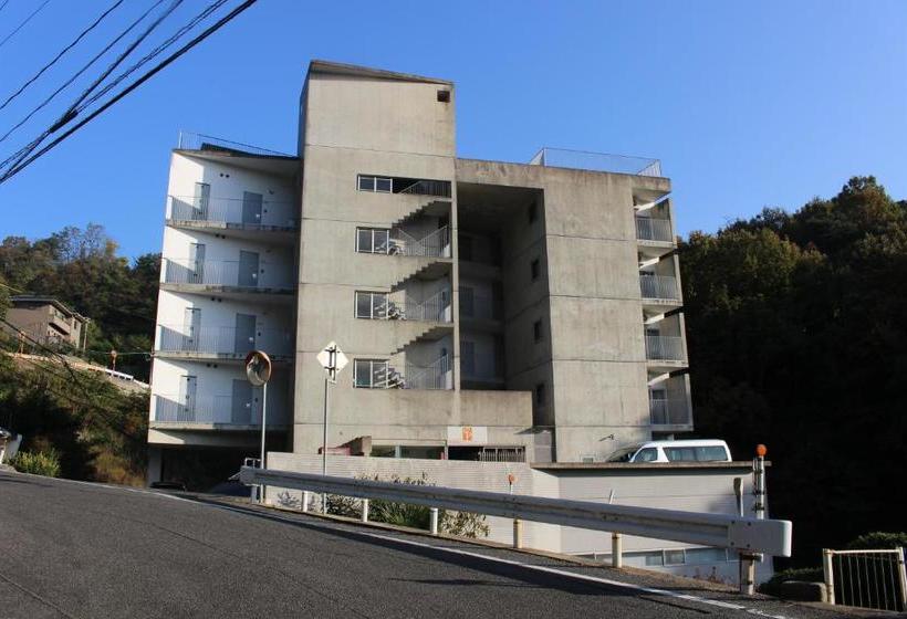 Shinwa Onomichi Flats