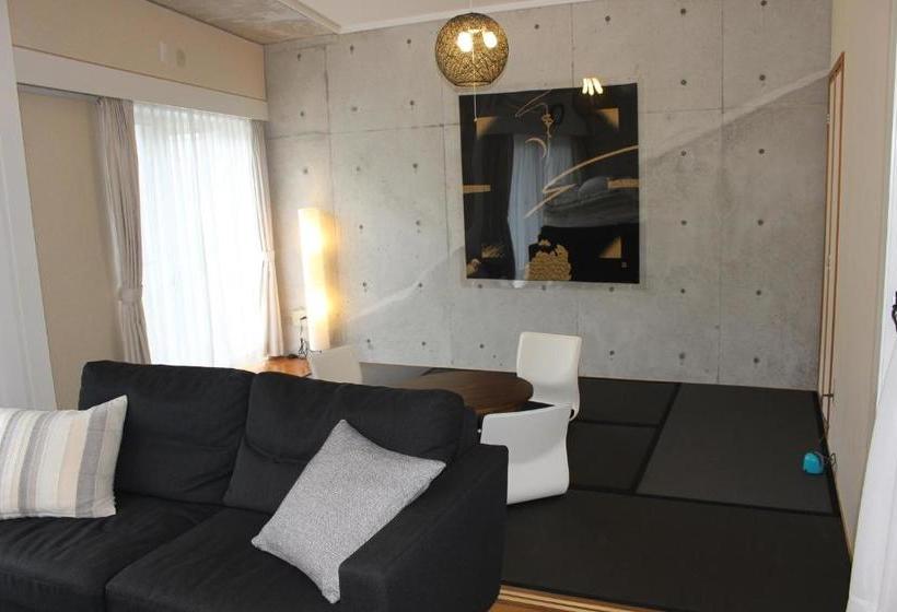 Shinwa Onomichi Flats