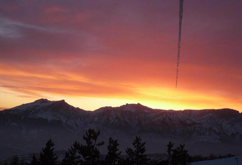 Отель La Bagatelle